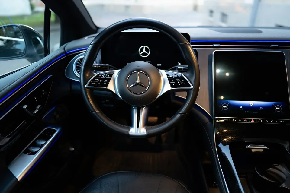 Mercedes-Benz 88MAX corporate chauffeur contract